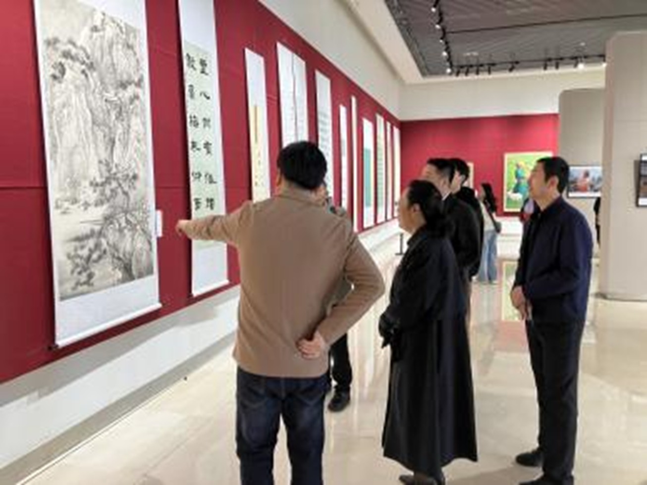 赤峰市红山区总工会举办“中国梦·劳动美”职工书画摄影展