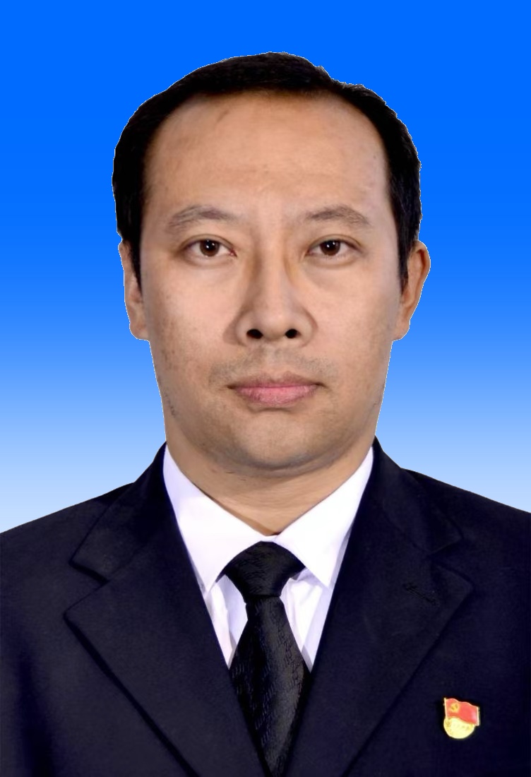 薛旗.jpg
