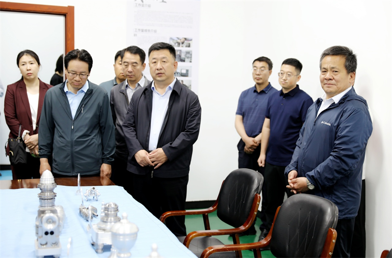 6月15日至16日，自治区总工会党组书记、副主席张慧宇深入呼伦贝尔市陈巴尔虎旗、牙克石市、鄂温克族自治旗和内蒙古森工集团调研