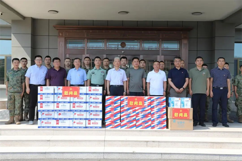 8月7日，自治区总工会、呼和浩特市总工会、新城区总工会联合组织党员干部走进军营开展主题党日活动