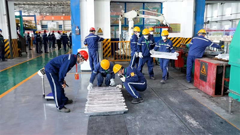 8月6日至7日，“建功‘十四五’ 奋进新征程”2024年自治区熔炼浇注工（铝业）职工职业技能比赛在国家电投内蒙古公司霍煤鸿骏铝电公司举行