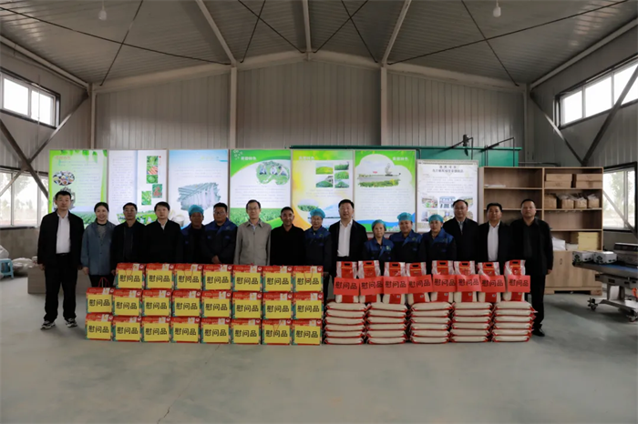 9月14日，自治区总工会党组书记、副主席张慧宇深入自治区总工会乡村振兴包联帮扶点乌兰察布市商都县七台镇三个井村宣讲自治区工会十二大精神，并调研乡村振兴工作