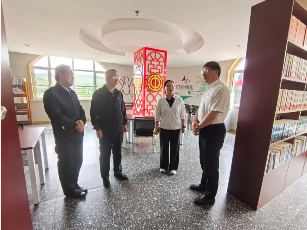 北京市总工会党组副书记王红兵一行到内蒙古开展京蒙协作工作考察调研