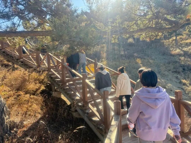 包头市石拐区总工会举办“登高望远齐奋进 民族团结心连心”主题宣讲活动2.jpg