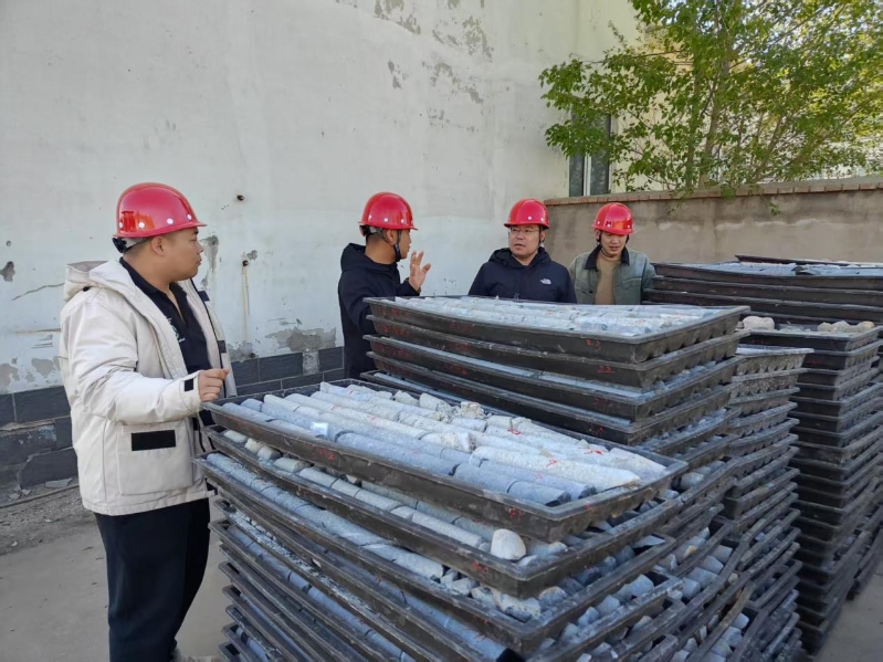 企业“点单”工会“派单”劳模“接单”——林西县总工会开展“匠心助企 技展赤峰”劳模工匠助企行专项行动2.jpg