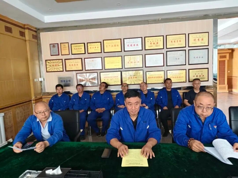 苏尼特右旗总工会持续推进 “感党恩、听党话、跟党走”群众教育暨和谐劳动关系宣传月活动1.jpg