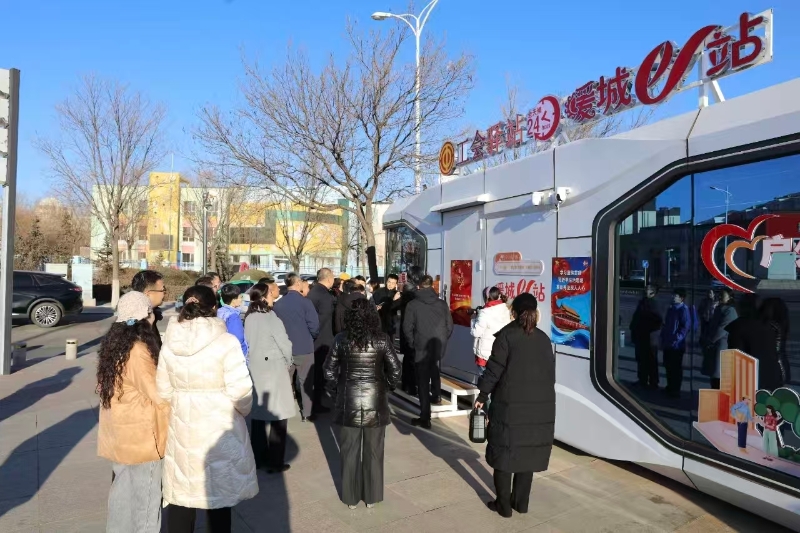 筑牢服务阵地 传递工会温情——自治区总工会召开全区工会驿站高质量发展现场推进会.jpg