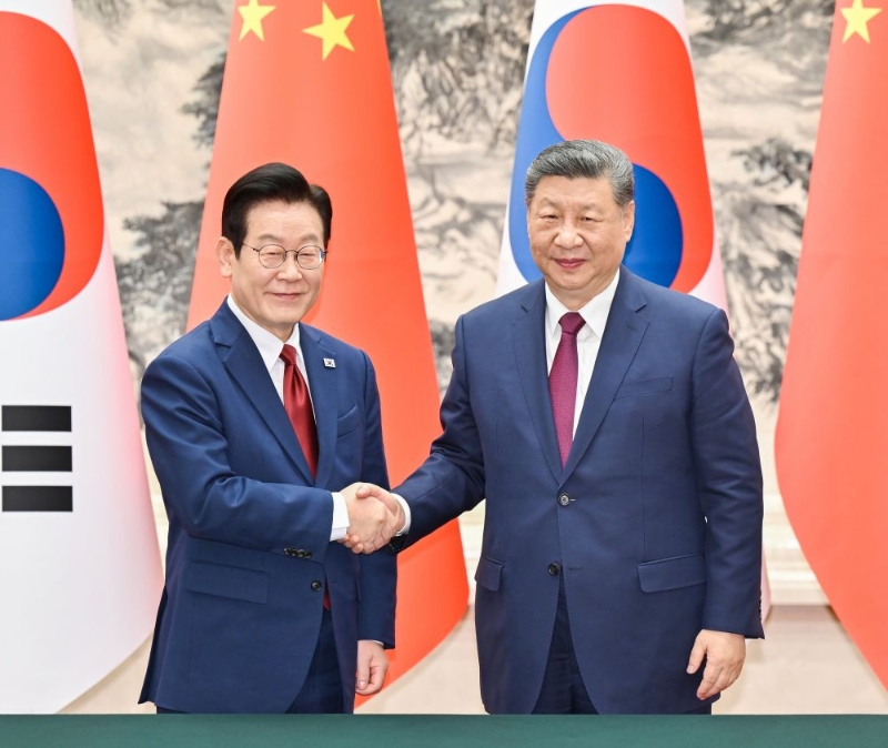 习近平同韩国总统李在明举行会谈1.jpeg