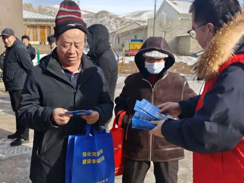 克什克腾旗总工会开展学雷锋志愿服务活动1