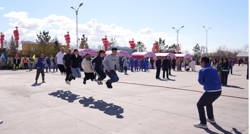 扎兰屯市总工会举办2026年杜鹃赏花季系列职工文体活动.png