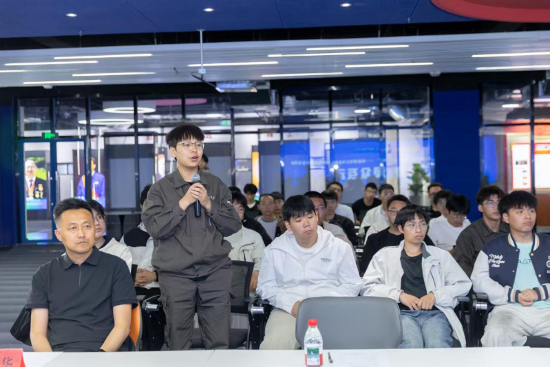 自治区总工会举办新能源电力与装备制造行业企业沙龙2.png