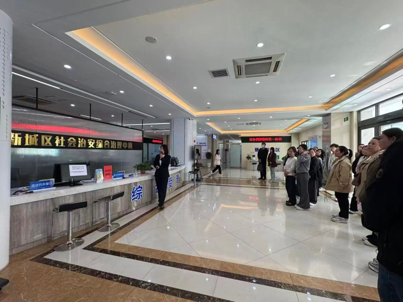 普法宣传入人心，依法维权促和谐——自治区总工会开展信访工作法治化主题宣传月活动2.jpg