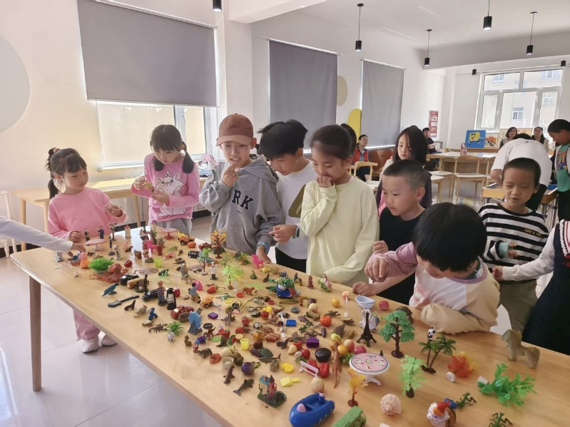 鄂温克族自治旗总工会联合相关部门举办春假爱心托管班.png