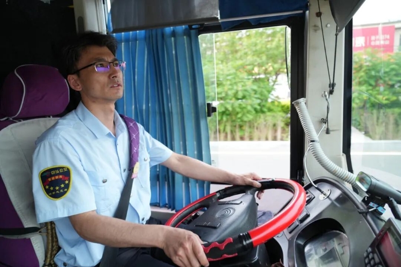 王雄：“用心开好每一班车”3.jpg