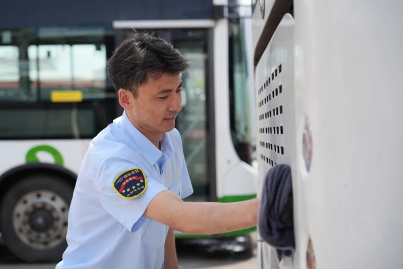 王雄：“用心开好每一班车”2.jpg
