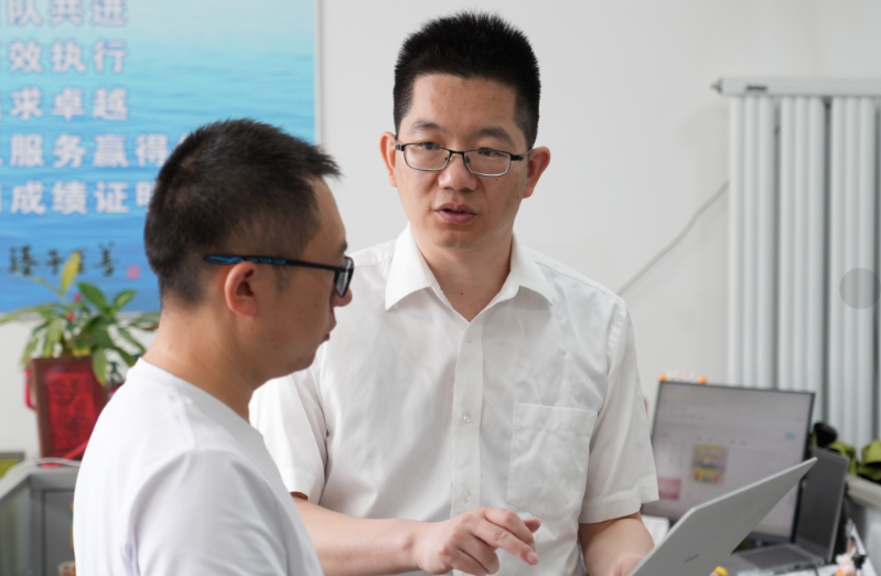 一行代码一束光6.png