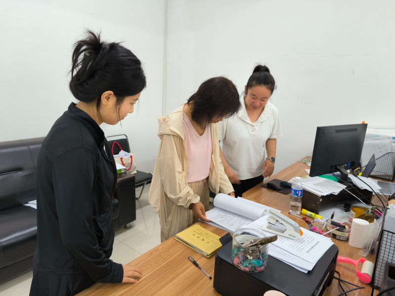 突泉县总工会深入基层工会开展财务指导工作.png