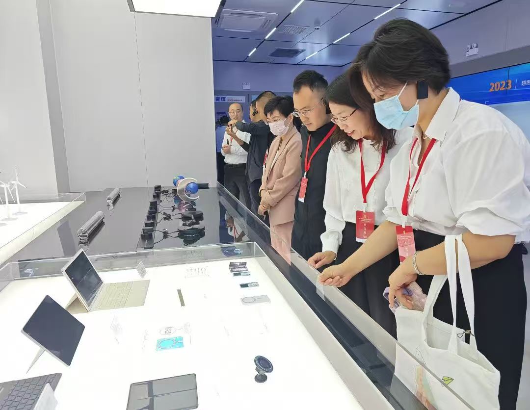 9月8日，自治区总工会在包头市召开全区工会助力黄河流域生态保护和高质量发展现场交流会