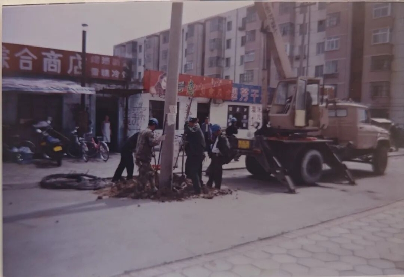 吴秀凤：扎根社区二十五载 绣出万家幸福图景2.jpg