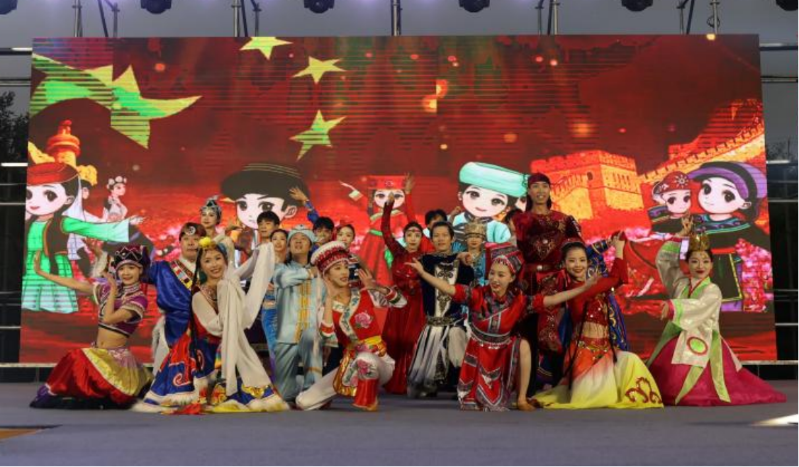 赤峰市职工乌兰牧骑赴林西开展专场文艺慰问演出.png