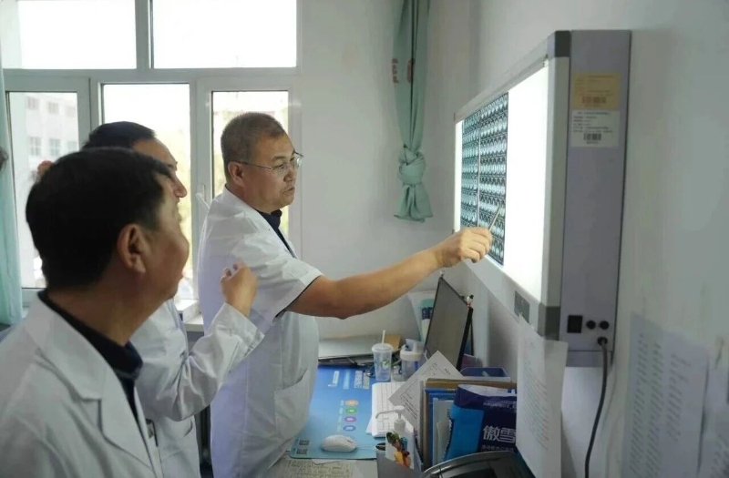 一把手术刀，二十一年仁心路！3.jpg