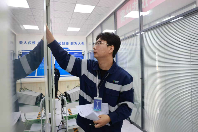 自治区继电保护员职工职业技能比赛在国家电投集团内蒙古公司举办2.png 自治区继电保护员职工职业技能比赛在国家电投集团内蒙古公司举办2.png